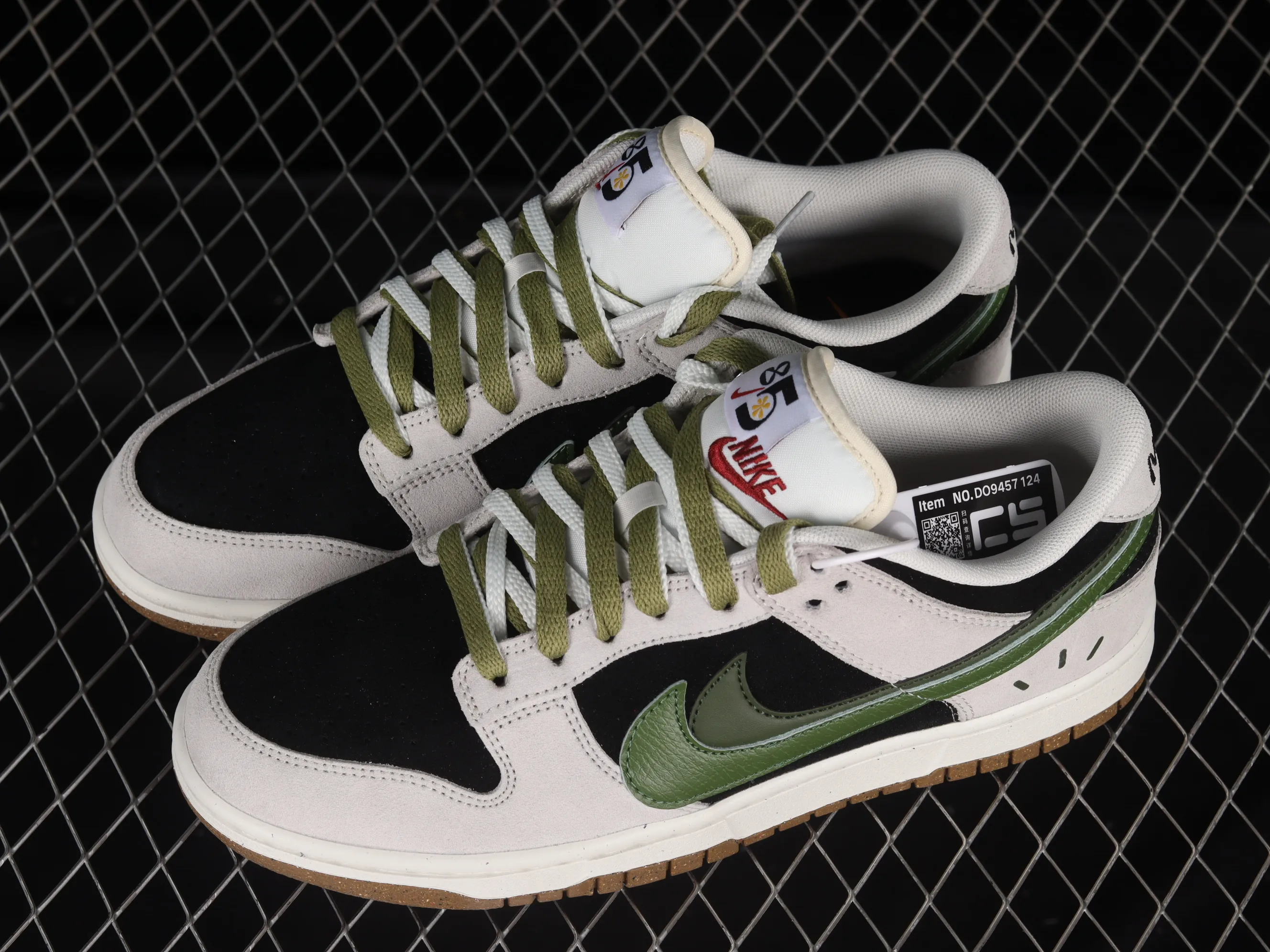 All categories Nk SB Dunk series Nk SB Dunk Low low-top sneakers Nk SB Dunk Low "85" black, gray and green double hook SB low-top sports and leisure sneakers DO9457-124